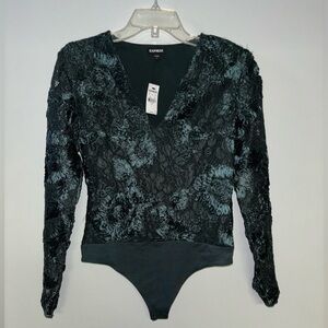 🔥NWT🔥 EXPRESS Lace Embroidered V-Neck Long Sleeve Thong Bodysuit